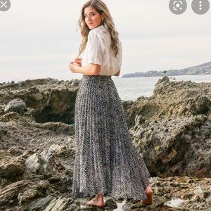 “In loom” flowy skirt